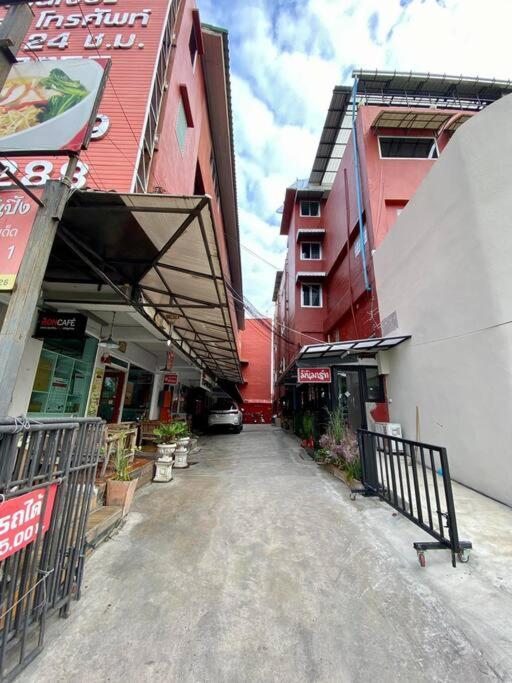 Ratanawong Place 823 Bangkok Exterior foto